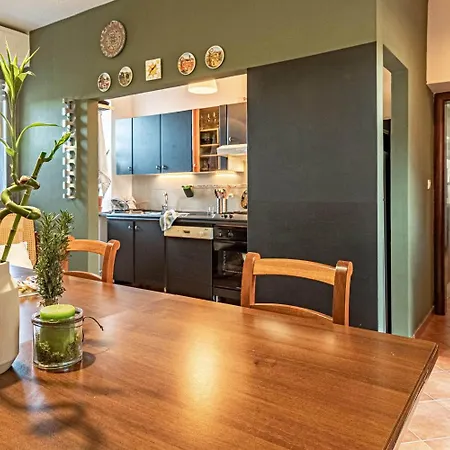 Couette-café Lotus House 3*